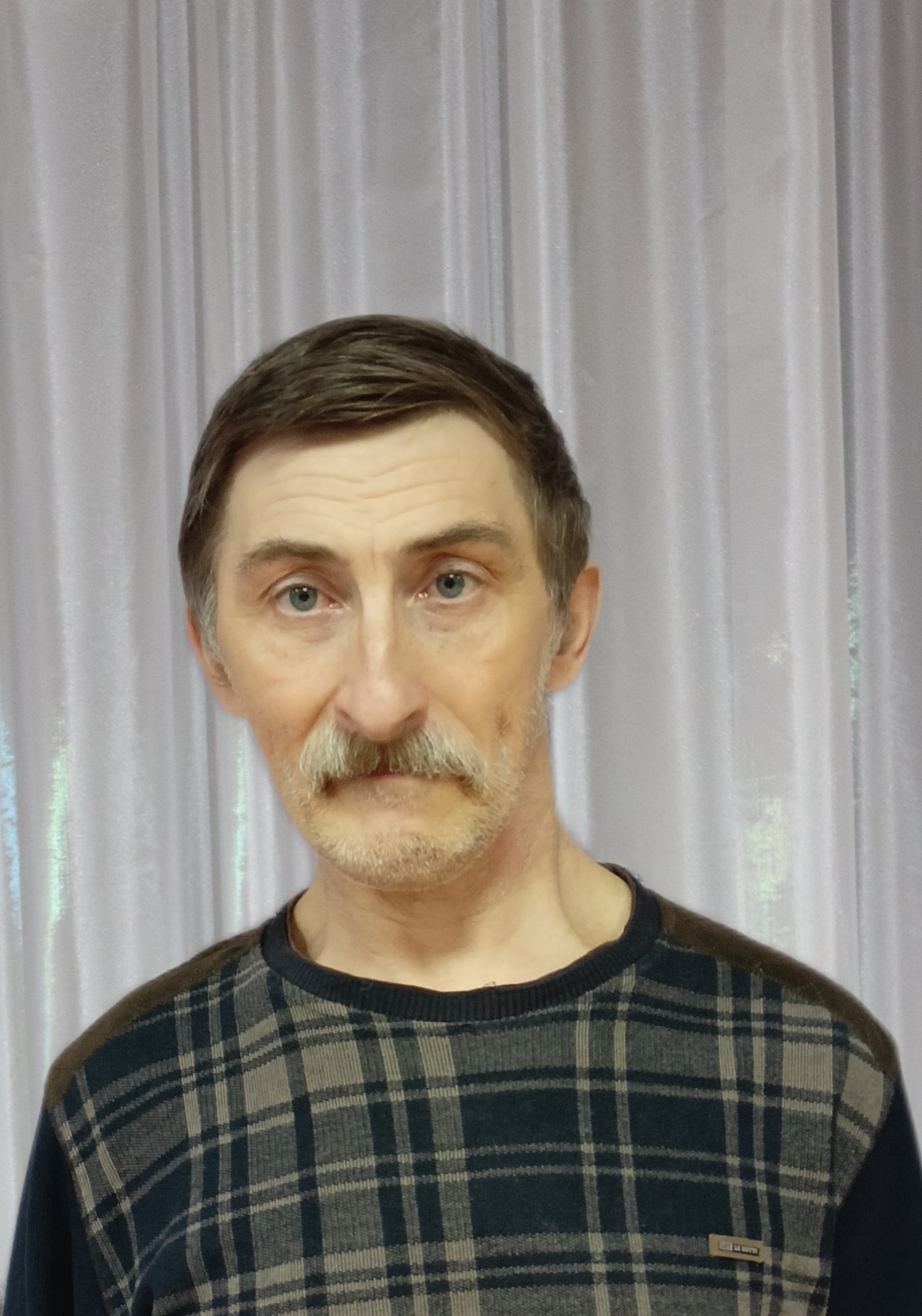 Ежов Андрей Владимирович.